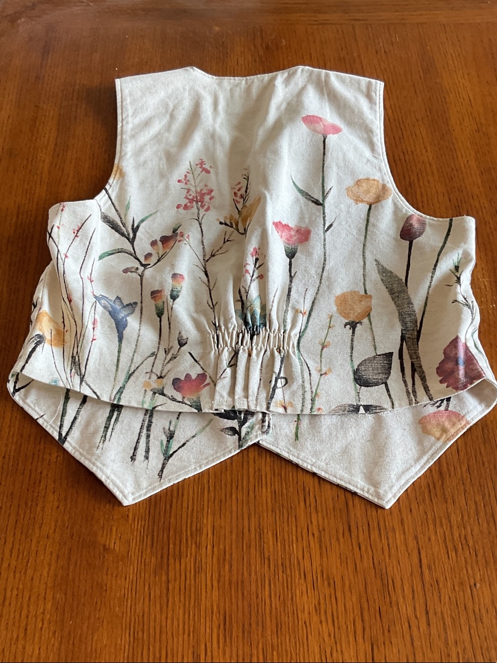 Coldwater Creek Floral painted Cream Vest Women NWOT PTP 19” medium fall floral - Picture 10 of 14